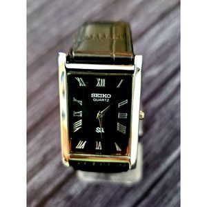 Vintage NOS Seiko Men Tank Rectangular Black Leather band Dress Watch Be…